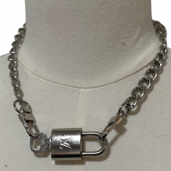 #319 Louis Vuitton Silver Padlock with Key and added Necklace Choker - Picture 2 of 4